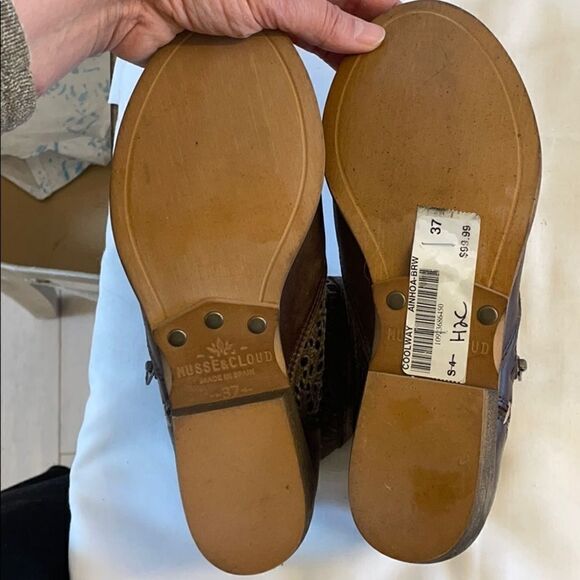 MUSSE & CLOUD DISTRESSED EYELET / LEATHER … - Picture 9 of 12